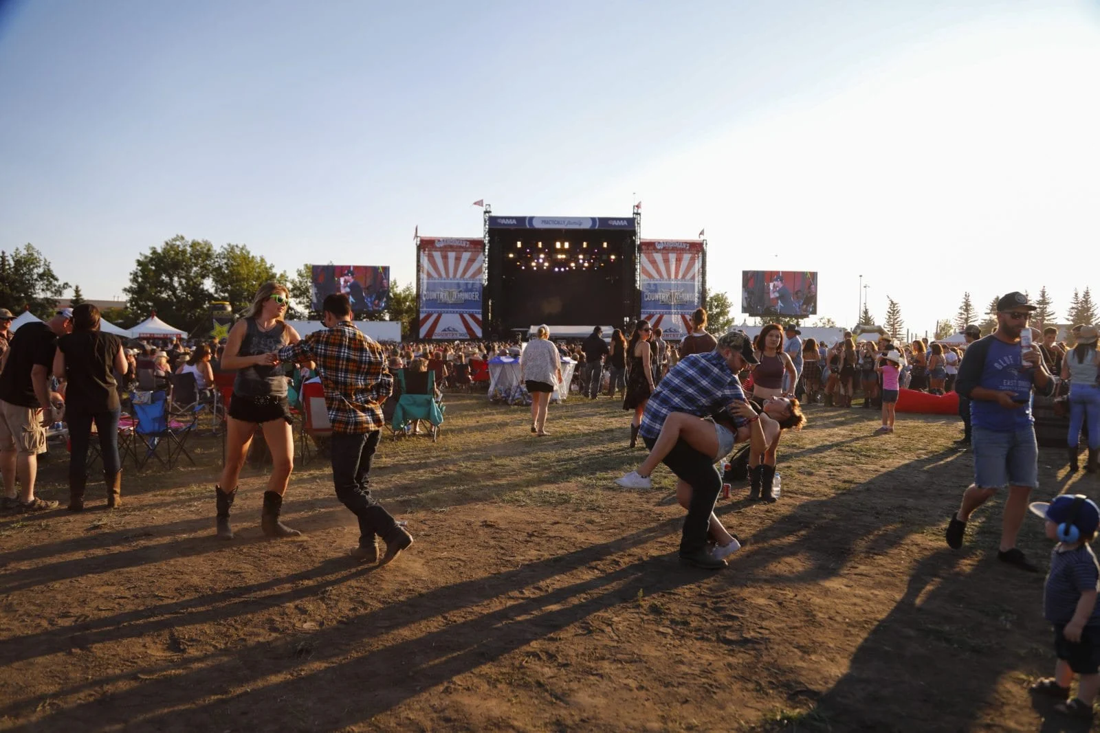 Country Thunder Arizona 2025 festival atmosphere