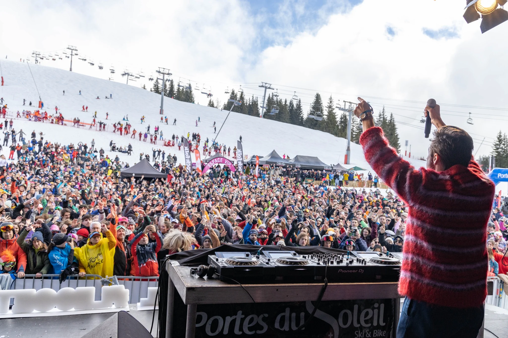 Rock the Pistes 2025 festival atmosphere